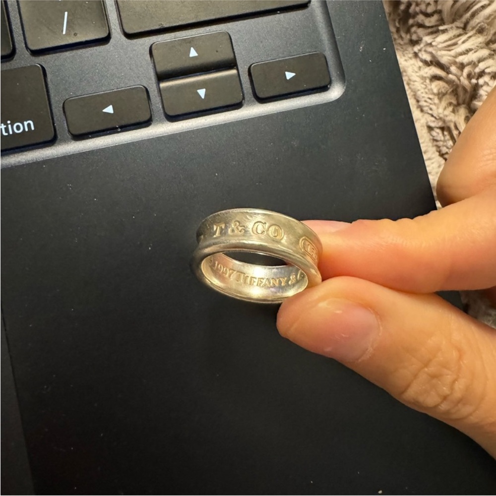 *SOLD* Tiffany Medium 1837 Ring.